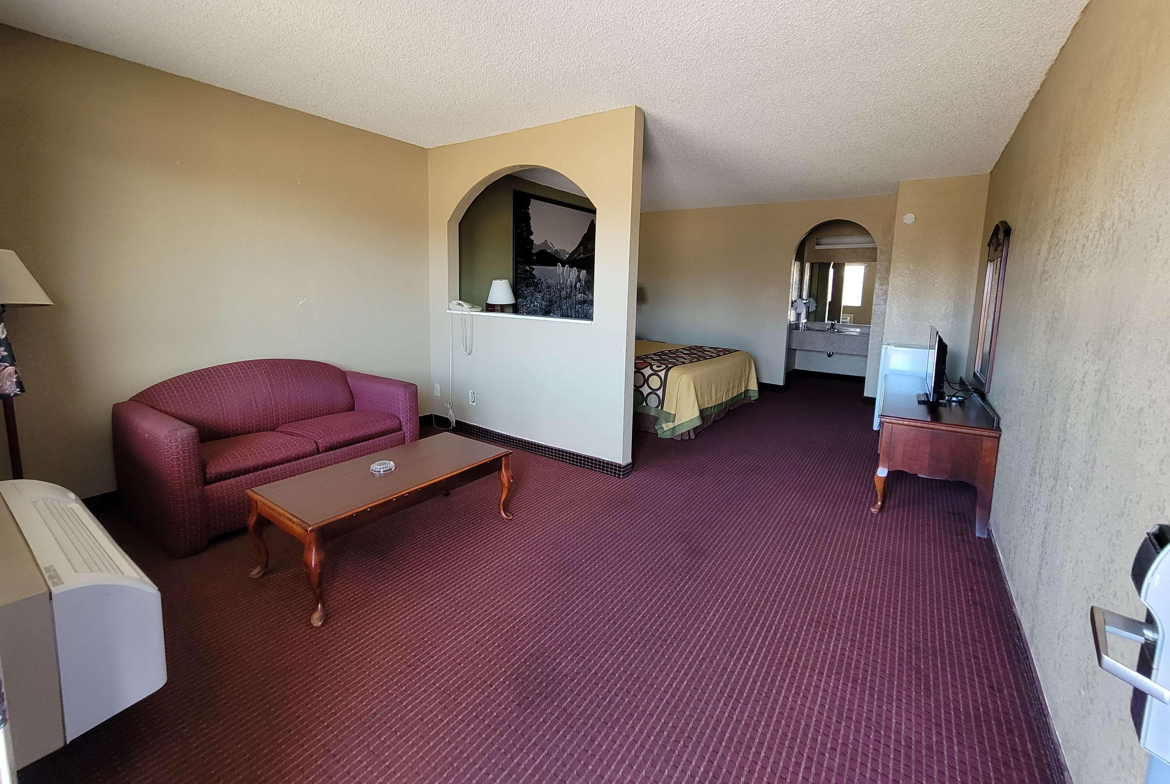 Super 8 By Wyndham Arkadelphia Caddo Valley Area Eksteriør billede