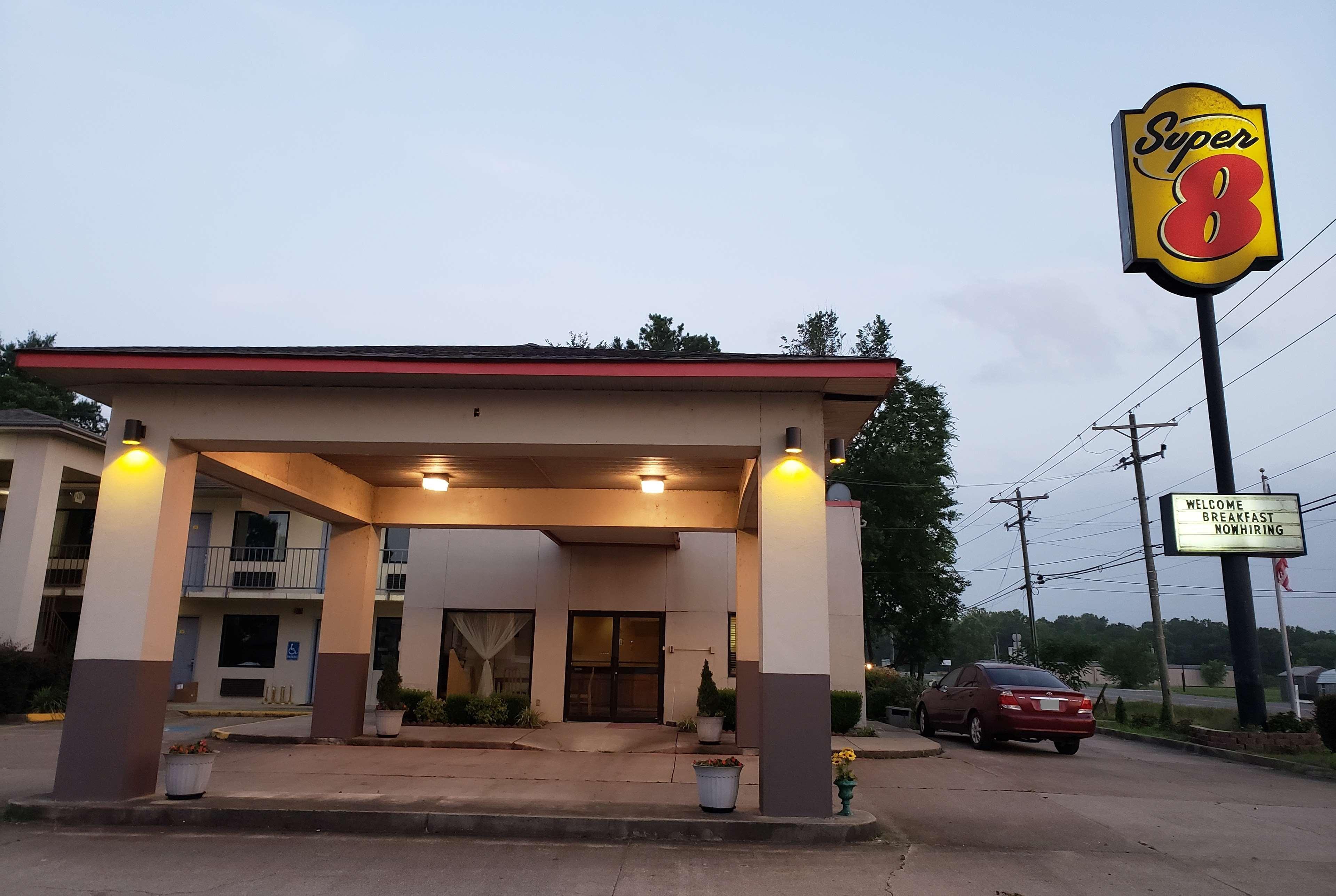 Super 8 By Wyndham Arkadelphia Caddo Valley Area Eksteriør billede