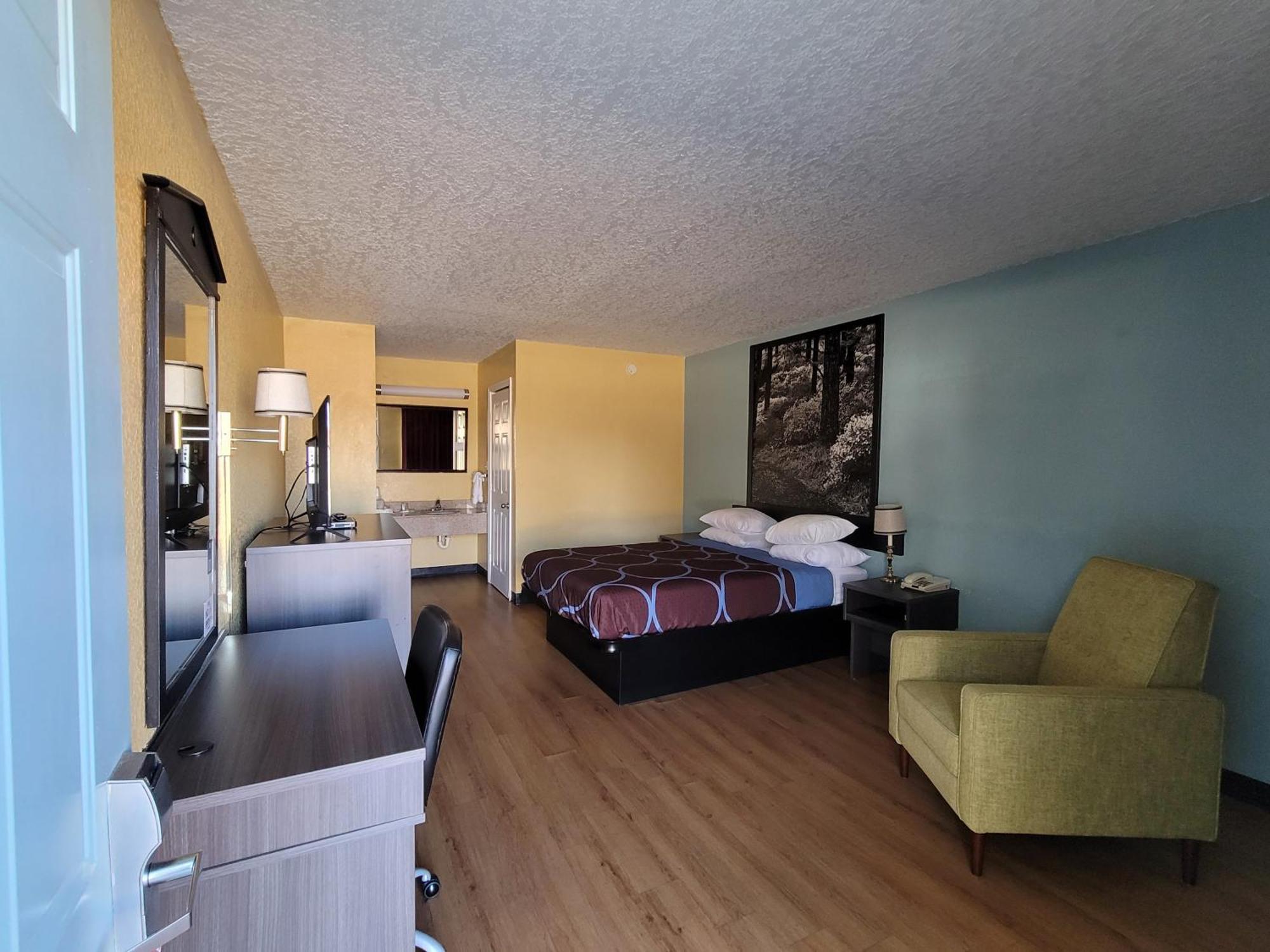 Super 8 By Wyndham Arkadelphia Caddo Valley Area Eksteriør billede