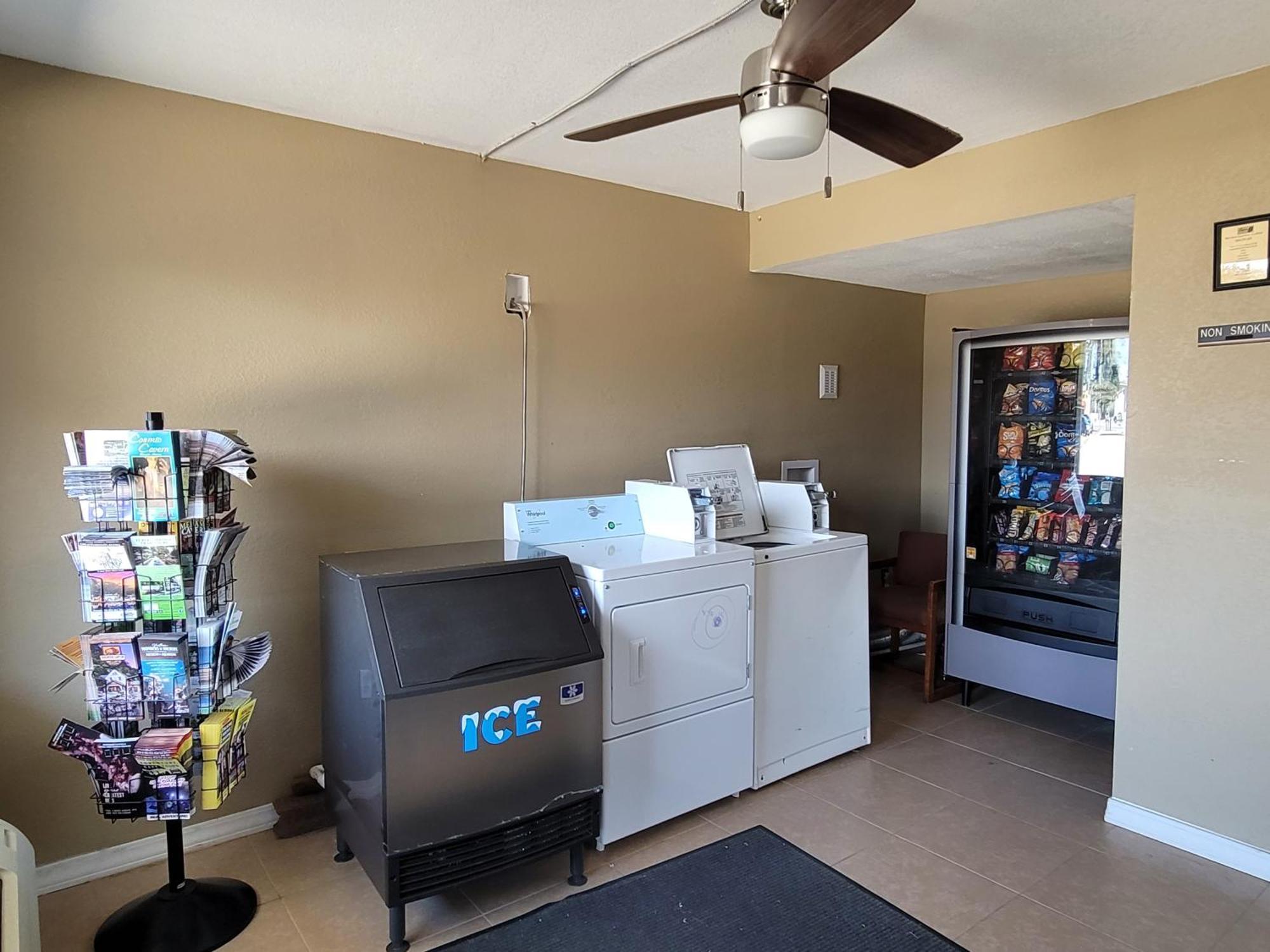 Super 8 By Wyndham Arkadelphia Caddo Valley Area Eksteriør billede