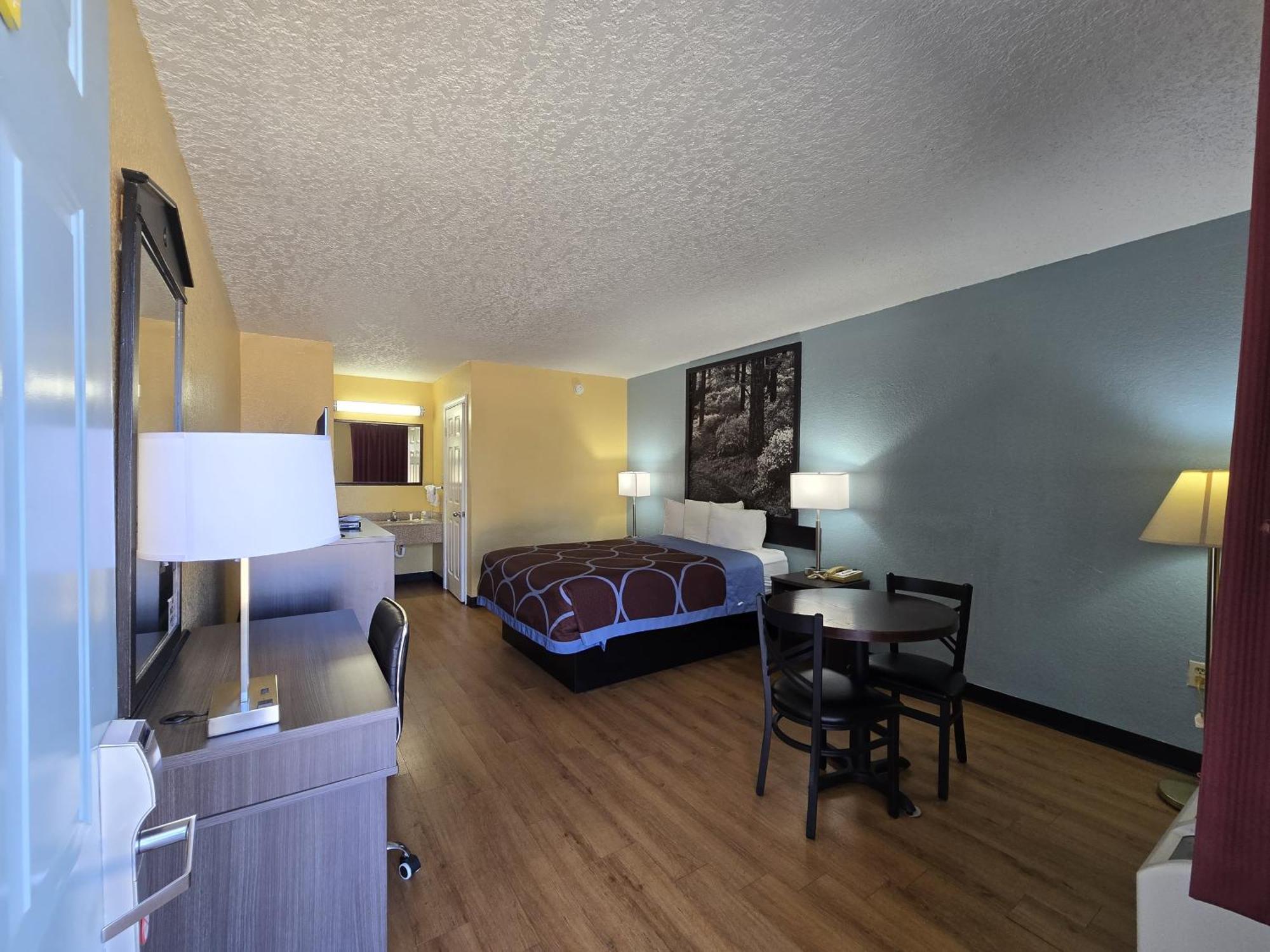 Super 8 By Wyndham Arkadelphia Caddo Valley Area Eksteriør billede