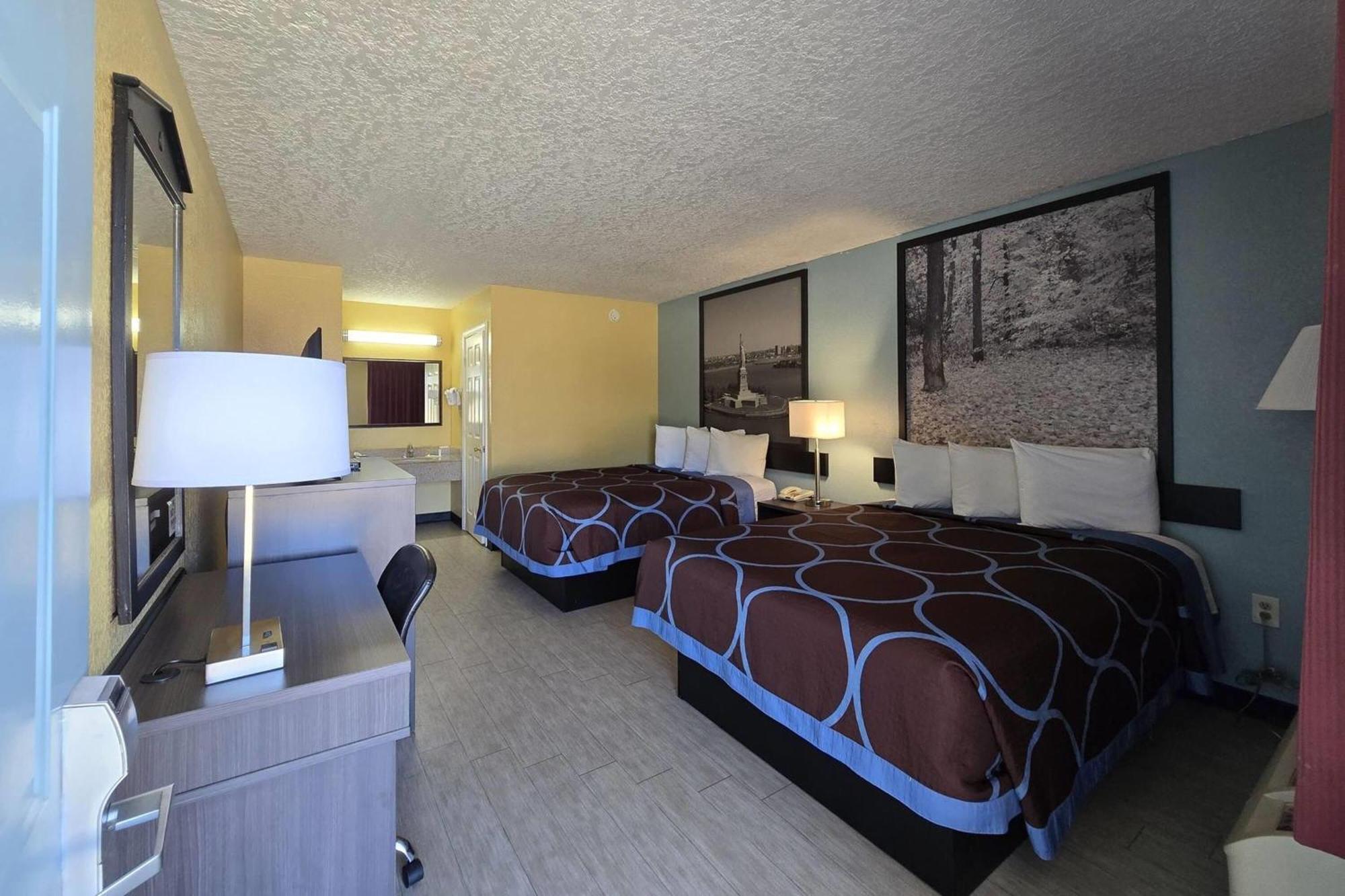 Super 8 By Wyndham Arkadelphia Caddo Valley Area Eksteriør billede